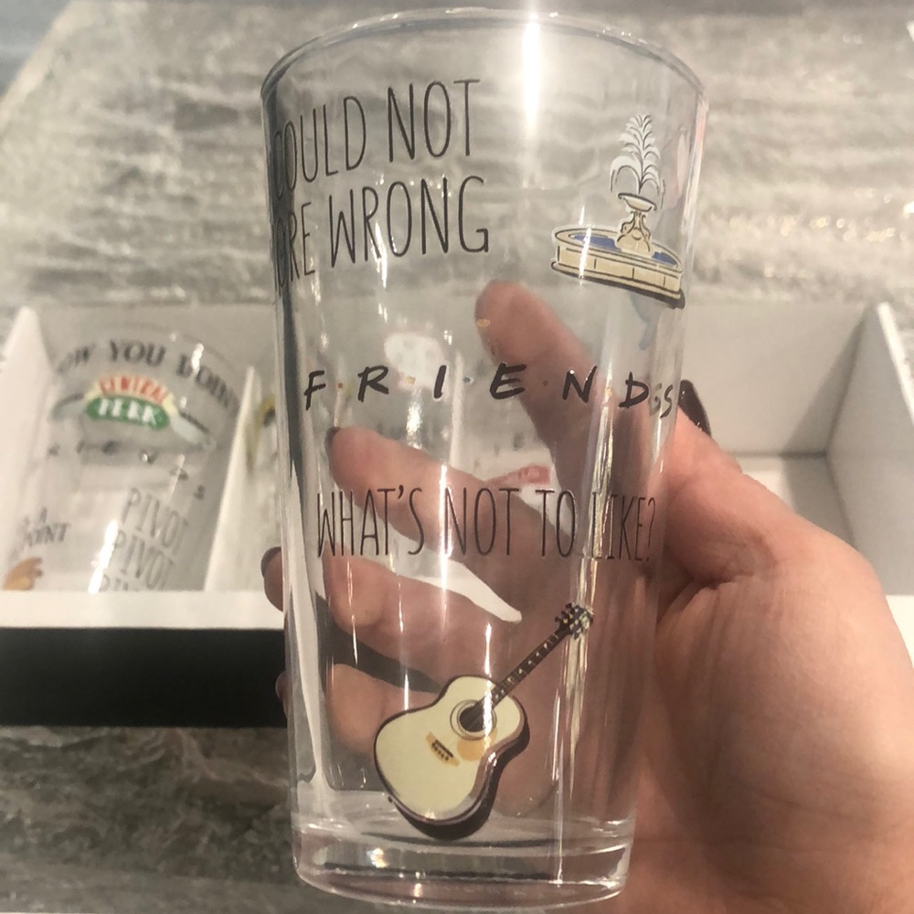Friends glass set. Set of 4 cups 16 oz